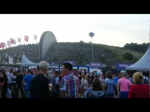 Dance Valley 2012.. Guy trying to kill my Samsung S3 for no reason