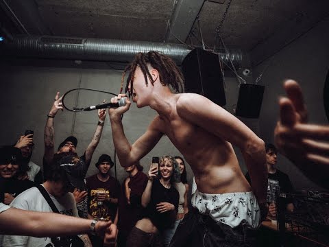 Pogány Induló - Tropicali/Vicc ft. Azahriah (prod. 808 Nike x tcgmilan)