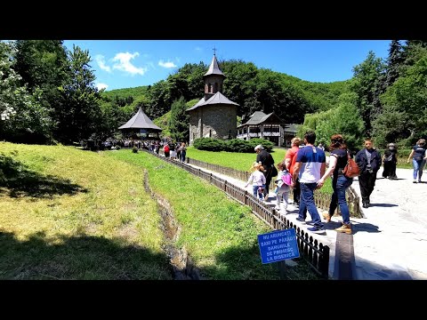 Mănăstirea Prislop, de Rusalii