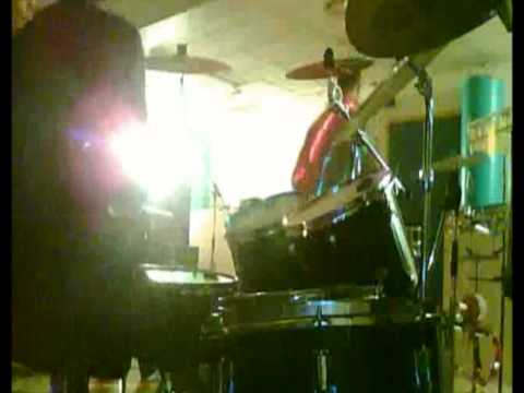 FUNKy grooving JAMming  Mi on the Drums..wmv