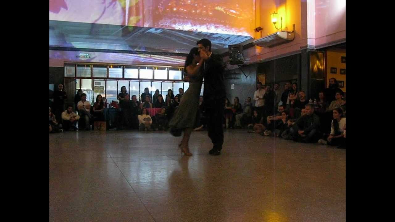 Video thumbnail for EZEQUIEL FARFARO y CORINA HERRERA en ¡Viva la Pepa! milonga (los DOMINGOS DE MALCOLM)  (1/4)