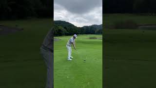 スイング改造中のドライバーショット