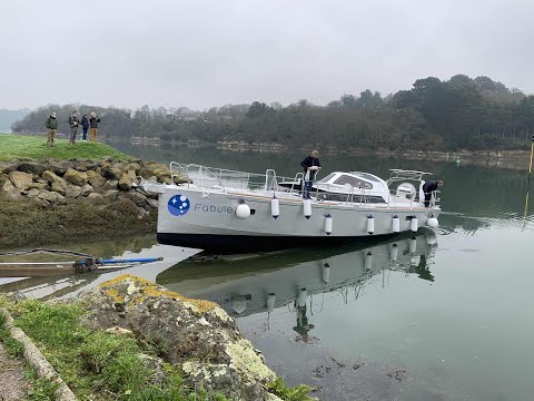 Launch of SV Fabule (Boreal 47.2)