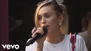 Miley Cyrus - Younger Now in the Live Lounge