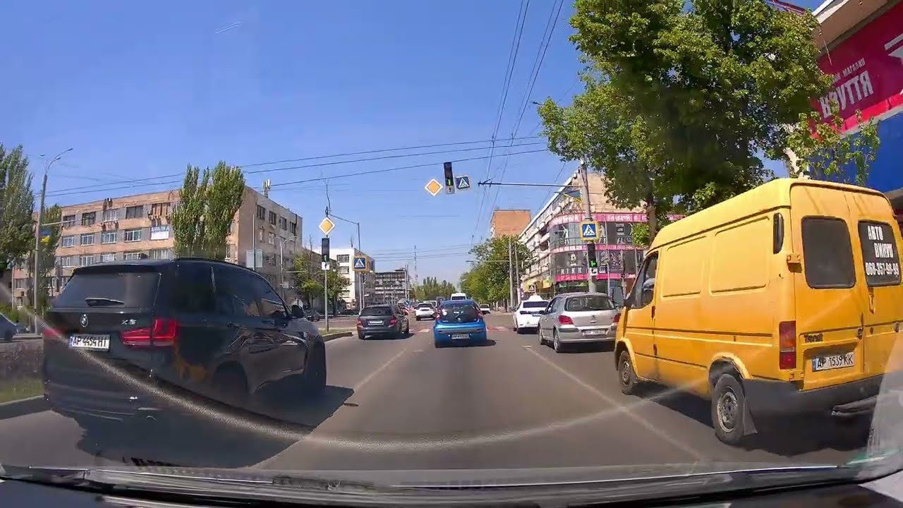По проспекту Соборному от Запорожье-2 до ТЦ Украина