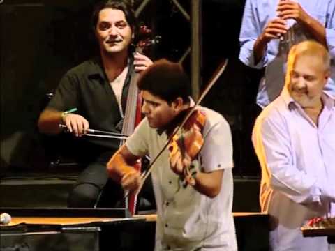 La Notte della Taranta 2010 - Taraf de Haidouks - Pizzica "Taraf"