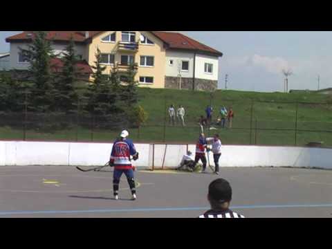 Hokejbal Bukovinka Krupina PG hádže hokejku