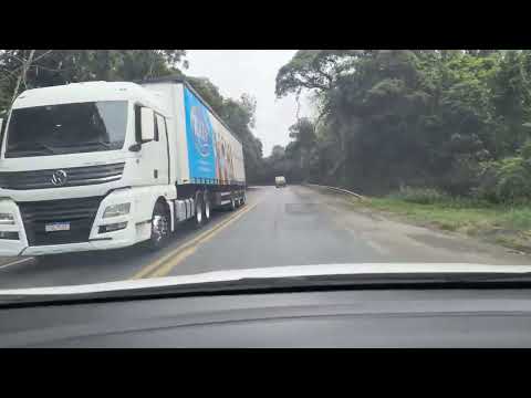 Veja a curva do Limoeiro em Paulo Frontin, sem placas indicativas de perigo 🚨🚨🚨