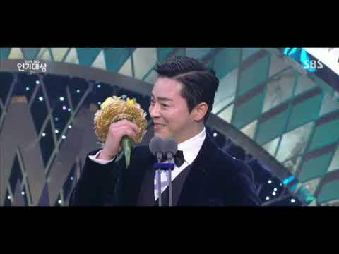 (engsub) Jo Jung Suk Emotionally Mentioned Gummy In His Speech