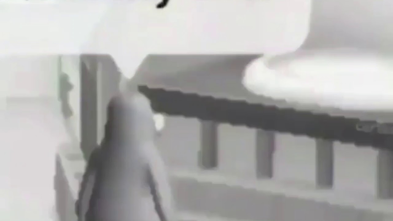 Hurting my ears *WARNING EARRAPE*