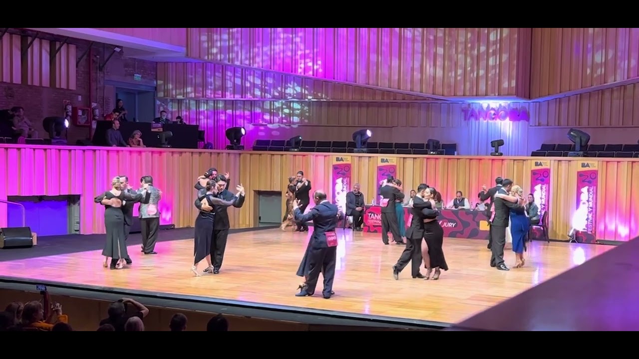 Hoi Shan Leung y Victor Cho at Mundial de Tango 2023 semi-final song 2