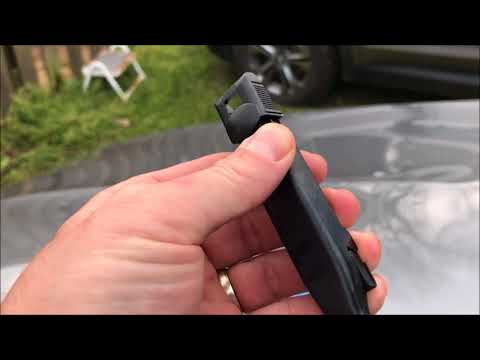 FAST - How to Replace BMW 328i Wiper Blades