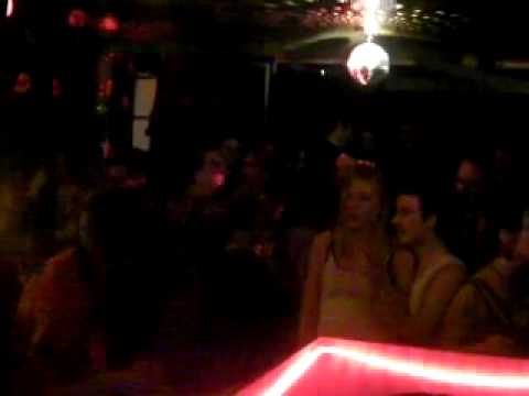 saimn-I keeps the hips shacking