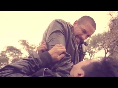 SCOTT ADKINS vs JEREMY MARINAS   CLOSE RANGE