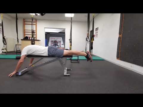 Suchá příprava pro plavání: Z lehu na lavici odhod kraulařsky | Radim Jebavý pro blog arenashop.cz