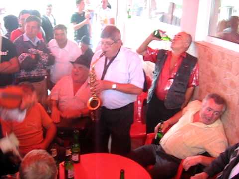 21 - Sarbatoare la Craiesti Mures - 31 iulie 2011 - Cununa spicului de grau - MVI_3350.AVI