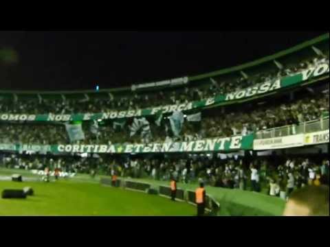 Coritiba 4x1 Vitória 23/05/2012 - 3º Gol / Roberto [www.forumdocoritiba.com.br]