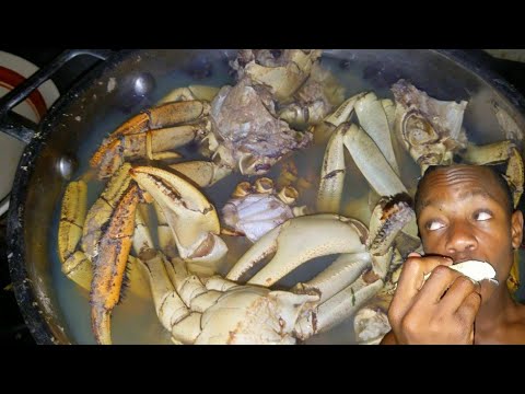 This Is How We Spend The Night After Hunting Giant Land Crabs and Getting Bites😂😂🇯🇲