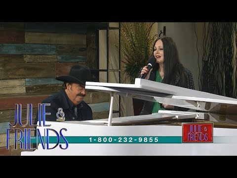 Melanie Walker sings 'Roses Will Bloom Again'