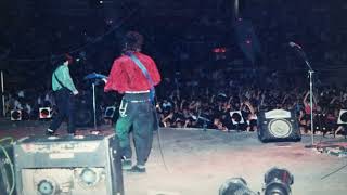 Soda Stereo - Observándonos (Satélites) [En Vivo] [Coliseo Amauta 1986]