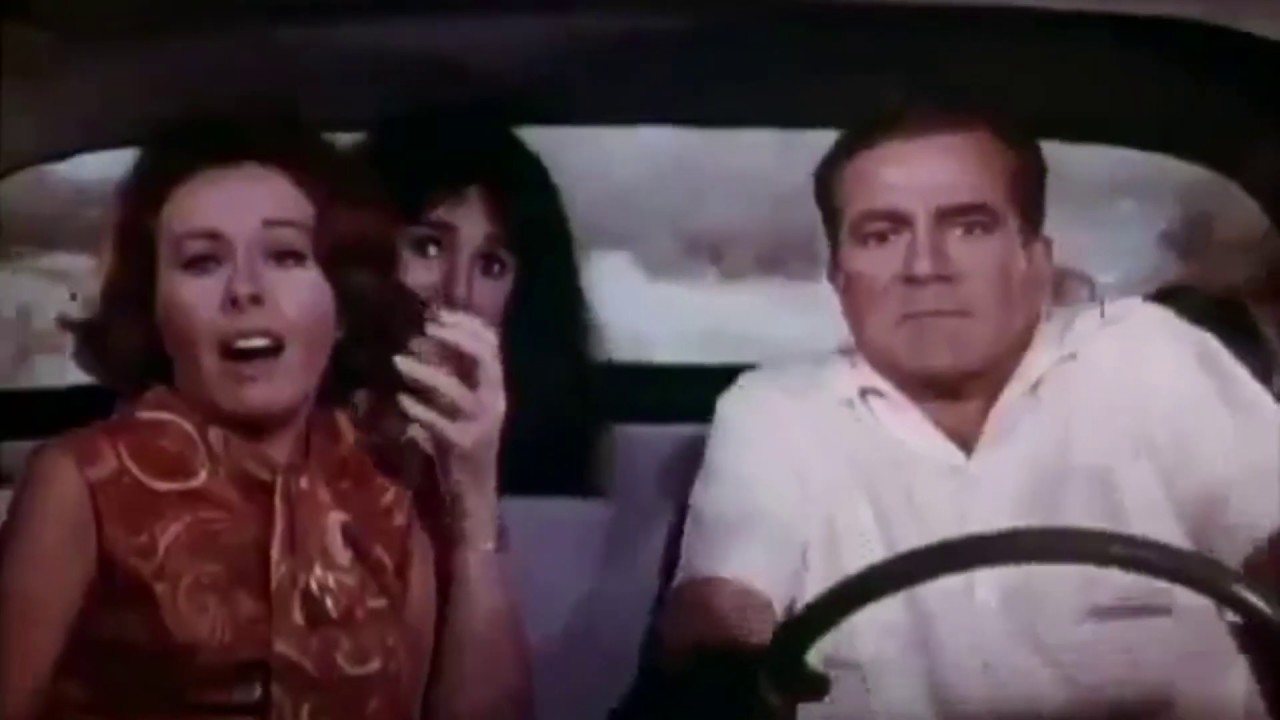 Miniature de la vidéo Hot Rods to Hell - Official Trailer  (1967) du film Terreur au Km.