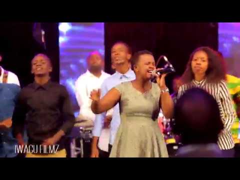 SINABONA AMAGAMBO By HEALING // GISUBIZO // Worship LEGACY Concert #HELINGWT