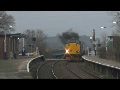 37405 & 37402 on 6K73 and 37608 on 6C52 at Green Road. 11/04/13.
