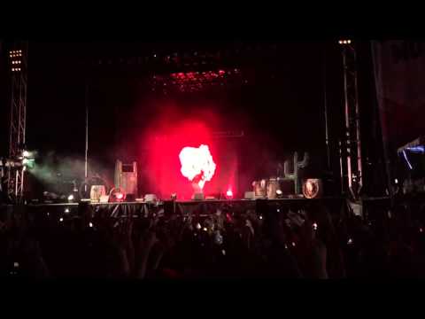 Travis Scott performing pray 4 love at summer ends music festival
