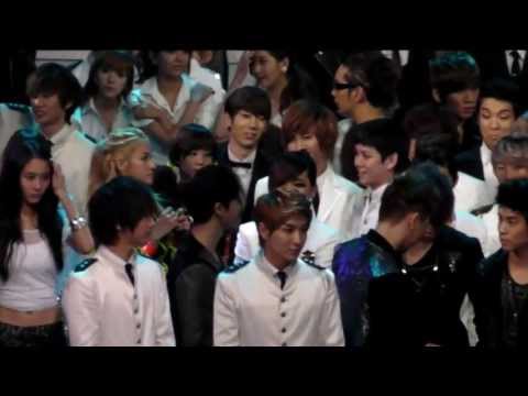 HyoHae at MBC Gayo Daejun (10-12-31)