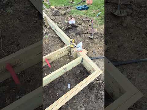 Not a floating deck, a ground level deck! Decks don't float!