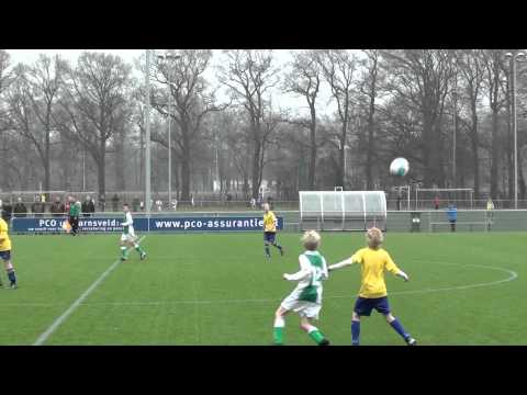 44 Gazelle Nieuwland D1 uit tegen de Warnsveldse Boys 10 mrt 2012
