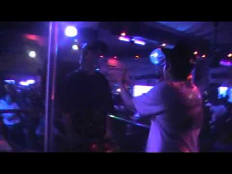 DENIS FLOW vs CHAMBROY - Rap In Up 3ra Edicion