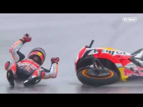 Total wipeout! A record 158 crashes at the Valencia GP | MotoGP