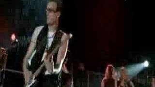 Un'Emergenza D'amore - LAURA PAUSINI - San Siro 2007