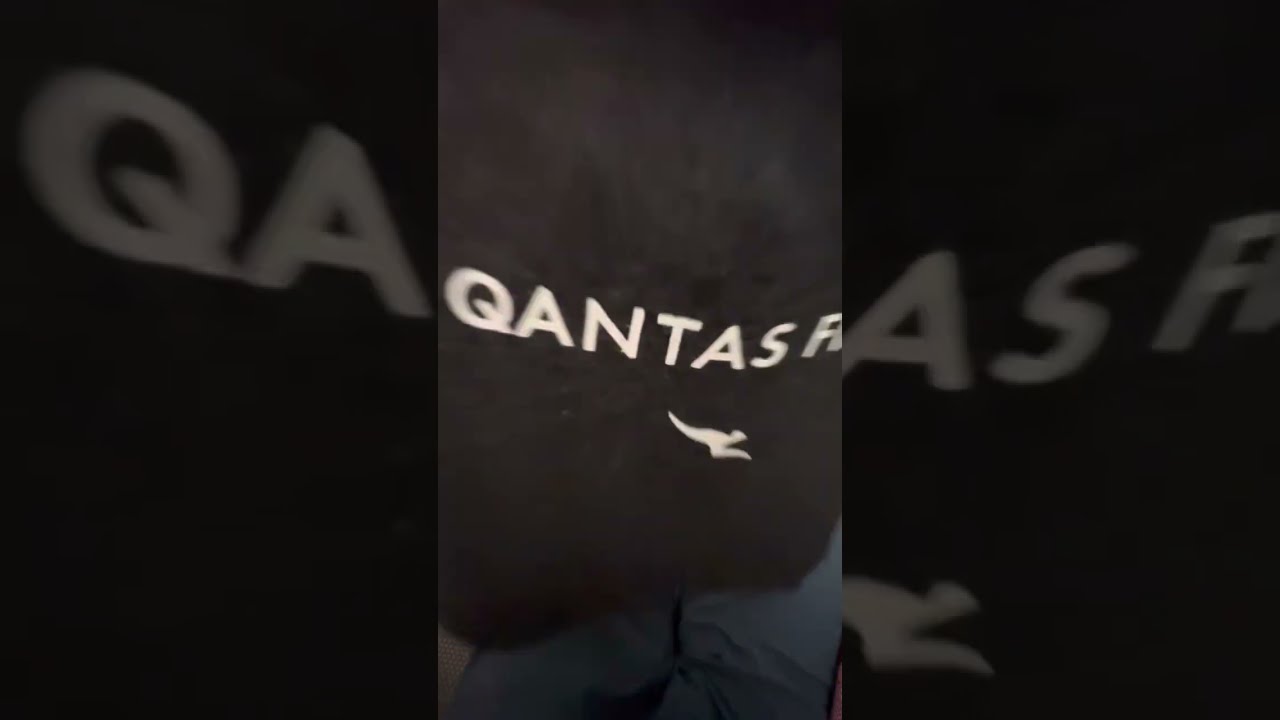 Qantas Airways International First Lounge thumbnail