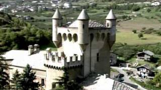 preview picture of video 'Il Castello di Saint-Pierre in Valle d'Aosta'