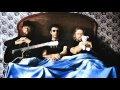 Bee Gees - She Keeps On Coming  2001