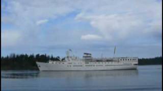 preview picture of video 'M/S Birger Jarl is leaving Mariehamn for Stockholm'