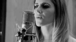 Cris Méndez - Intruso (Videoclip Oficial)