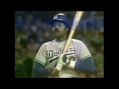 Reggie Smith Solo Homerun off Mike Torres (1977 World Series Game 6)