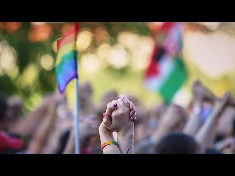 Fellebeznek a Pécs Pride szervezői a felvonulást betiltó rendőrségi határozat ellen