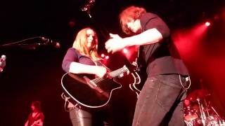 Melissa Etheridge plays around with Brett Simons in Canberra - 14 July 2012