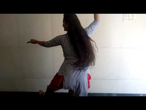Anshika Aggarwal dance video