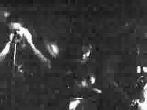 plastique noir - empty streets