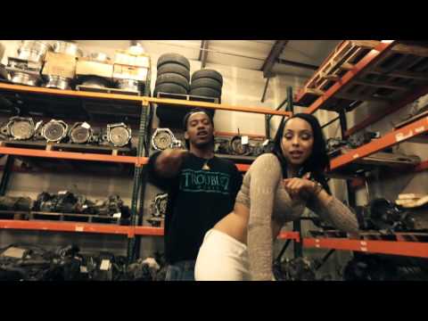 JG MadeUmLook, Young Gully - "Back on my shit" -  Directed by @JaeSynth