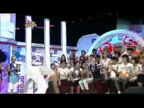 1ƟƟ8Ɵ1 'Push Push' Dance Cut