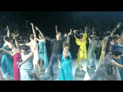 El Ballet Nacional desfila para Duyos