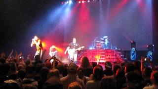 The Champion in Me - 3 Doors Down 2009 Live