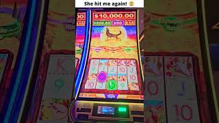 PSA: Don't Touch Me 🎰🚫#casinoetiquette #donttouchme #slotmachine