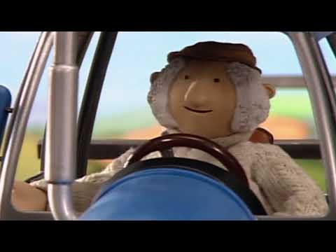 Little Red Tractor | Berries | Full Episode